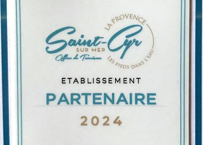 3 Min A Pieds & 200 M De La Grande Plage Des Lecques - Terrasse Et Jardin - Fabuleux T2 - Carre D\'Or