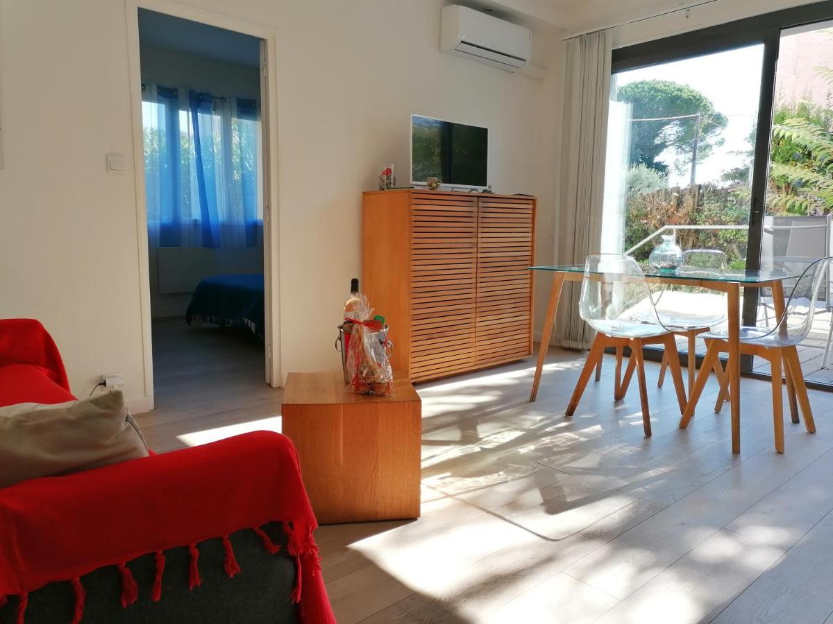 3 Min A Pieds & 200 M De La Grande Des Lecques - Terrasse Et Jardin - Fabuleux T2 - Carre D'or *